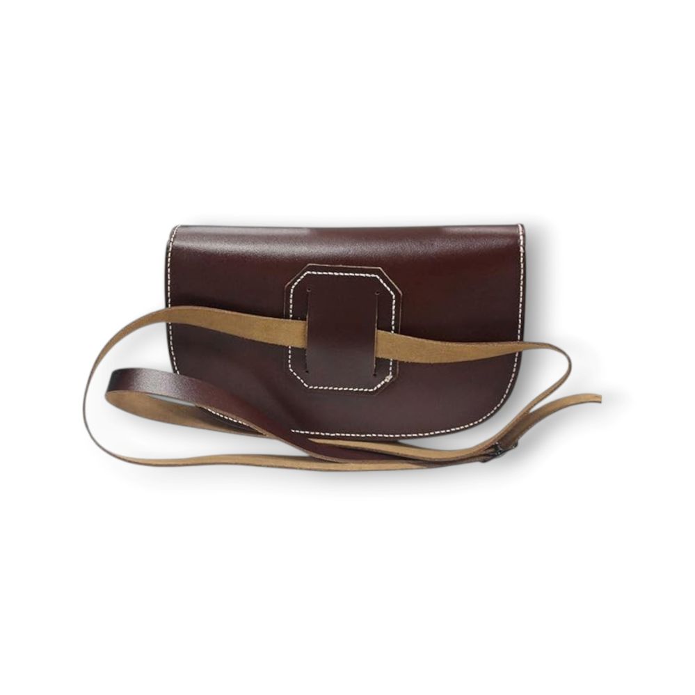 Bolso rociero de piel marrón con Adorno Metalico. - Imagen 2